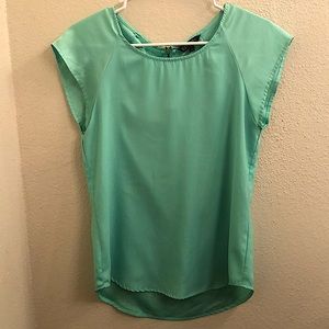 EXPRESS | Green Satin Top